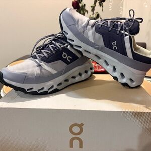 On Women's Athletic Shoes - Gray and Black